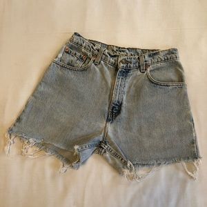 Vintage Levi’s Light Denim Ripped Shorts